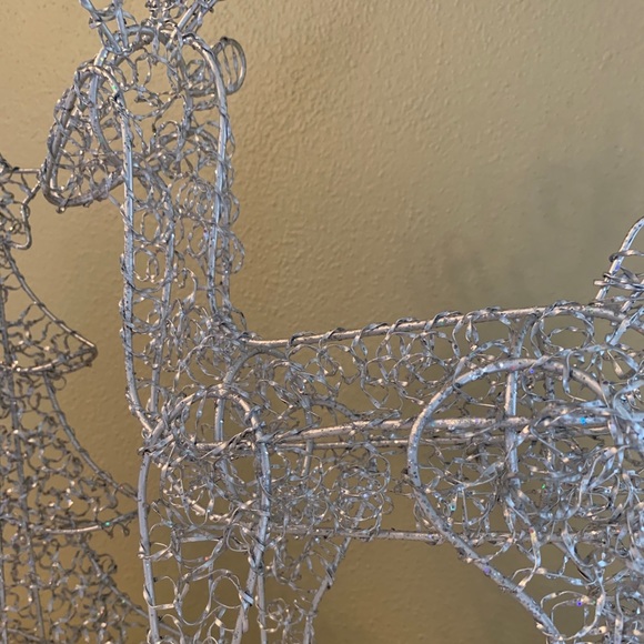 Wire Metal Mesh Reindeer & Christmas Tree - Picture 13 of 16